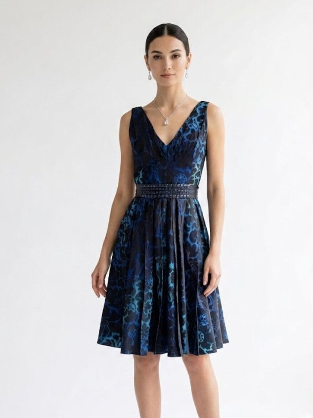 Carmen Marc Valvo Blue Black Jacquard Fit & Flare Dress Beaded Waist Size 8